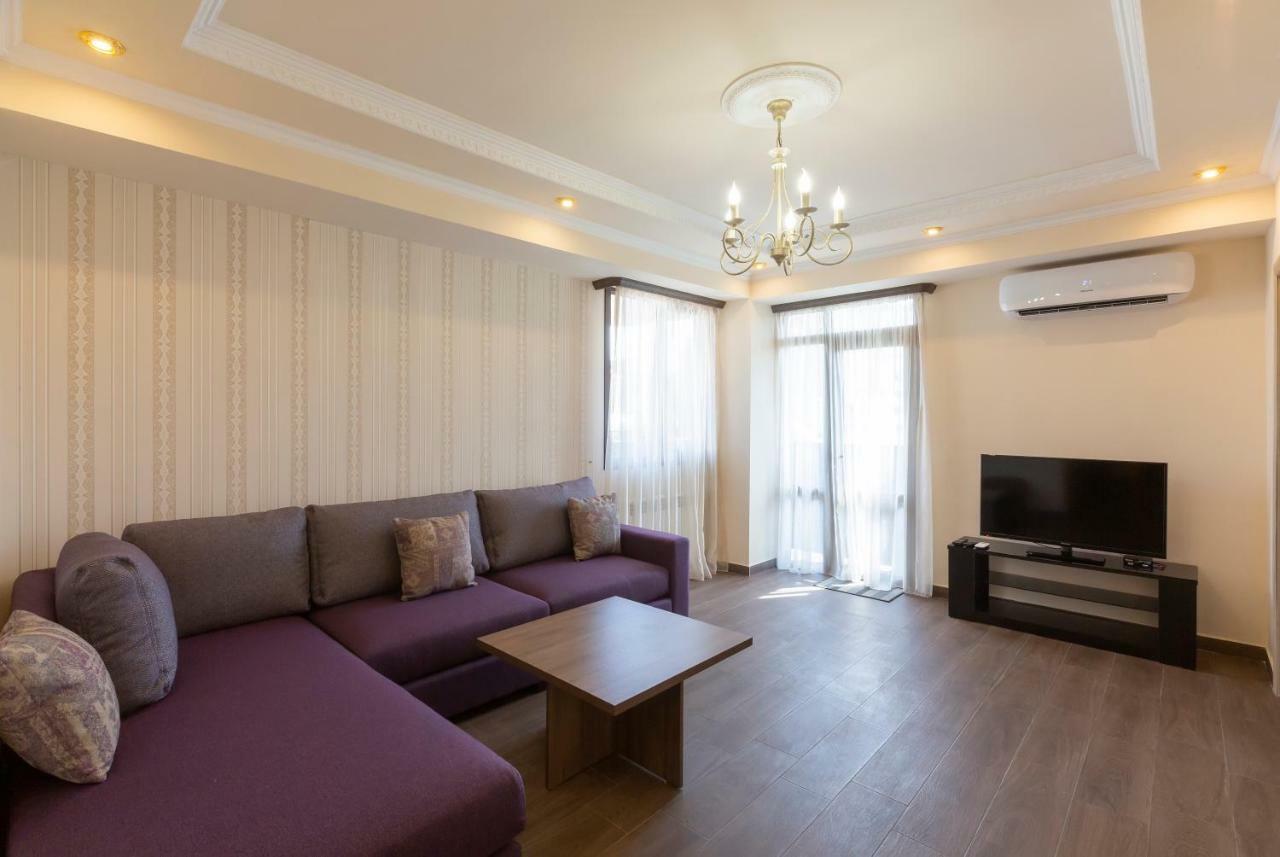 Umba Apartment N3 - Balcony And Mount Ararat View Erevan Esterno foto
