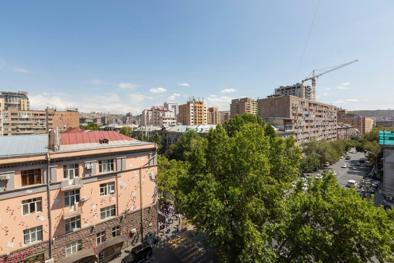 Umba Apartment N3 - Balcony And Mount Ararat View Erevan Esterno foto