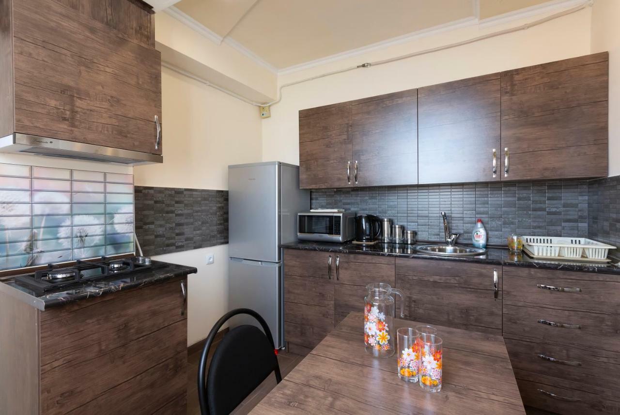 Umba Apartment N3 - Balcony And Mount Ararat View Erevan Esterno foto